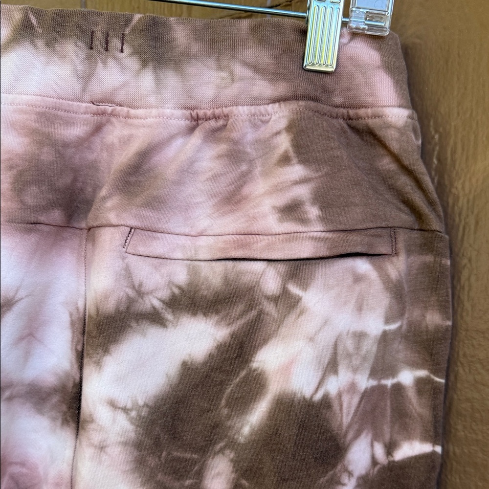 Lululemon Sweats - Picture 5 of 7